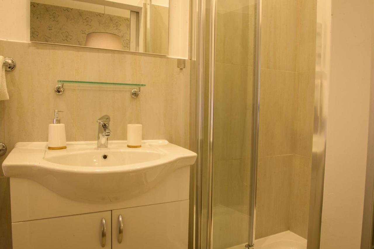 Scala Residence City Center Boekarest Buitenkant foto
